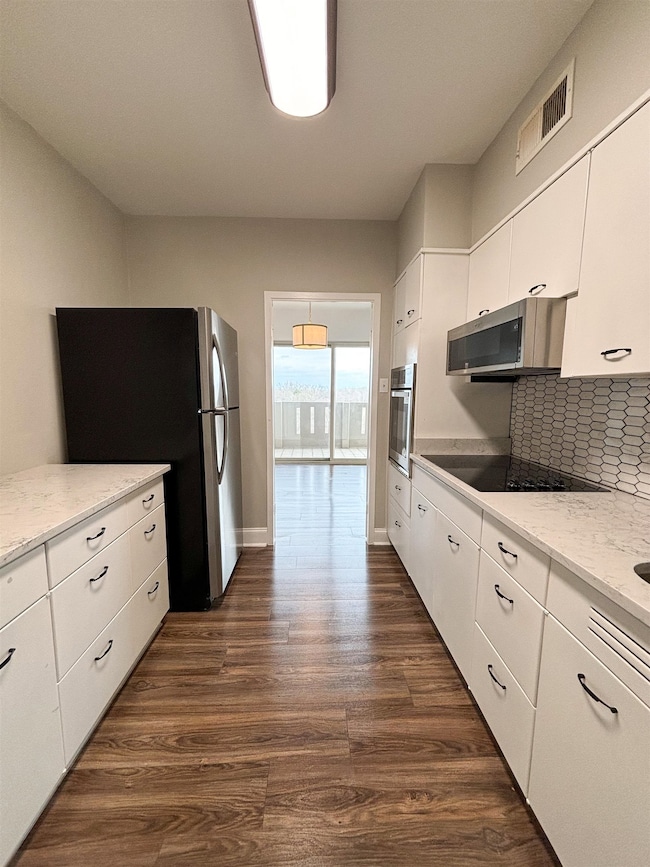 Parkway House unit 1110, Memphis, TN 38112 - photo 6