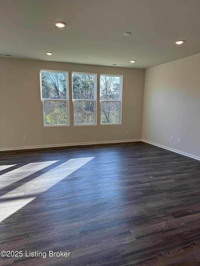 6516 Fair Ridge Ln, Louisville, KY 40291 - photo 7