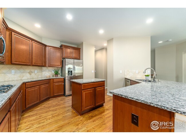 Kitchen appliances included