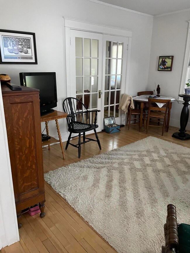 1st floor living room 2