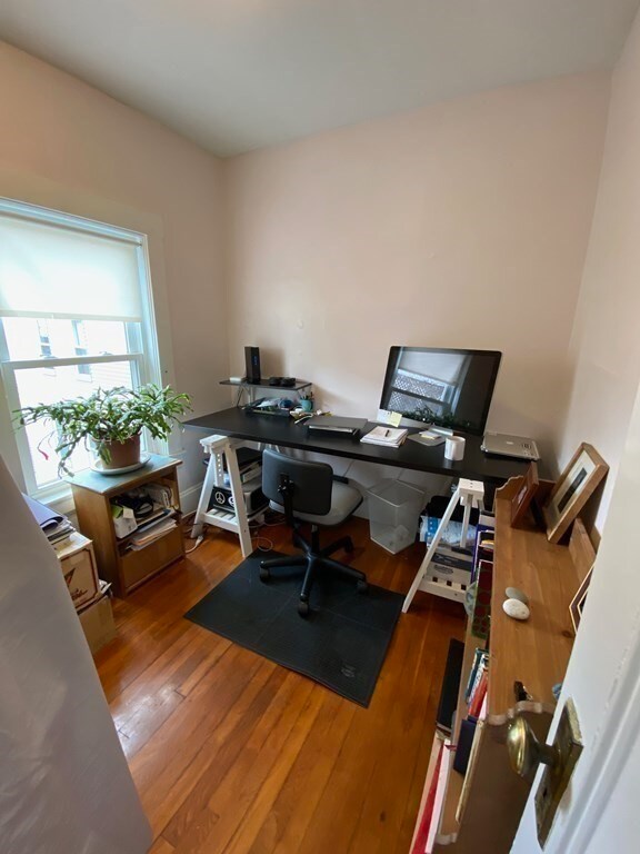 8 Roberts St unit 3R, Brookline, MA 02445 - photo 7