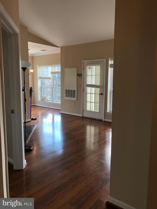 4550 Strutfield Ln unit 2417, Alexandria, VA 22311 - photo 3