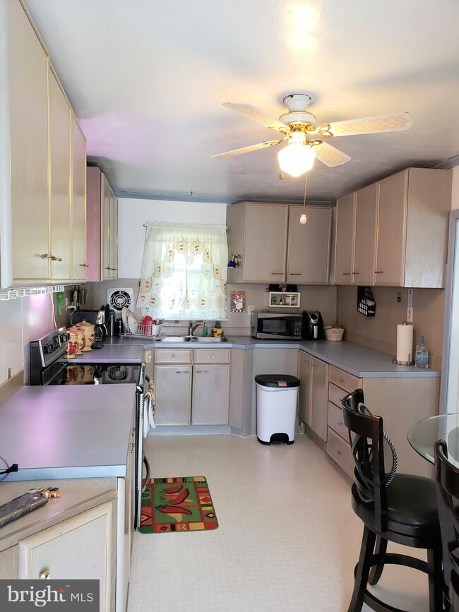 1311 Rising Sun Ave, Temple, PA 19560 - photo 4