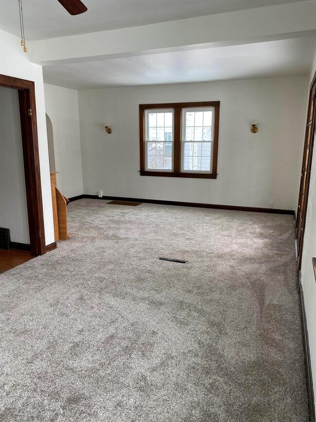 504 E 7th St, Fowler, IN 47944 - photo 4