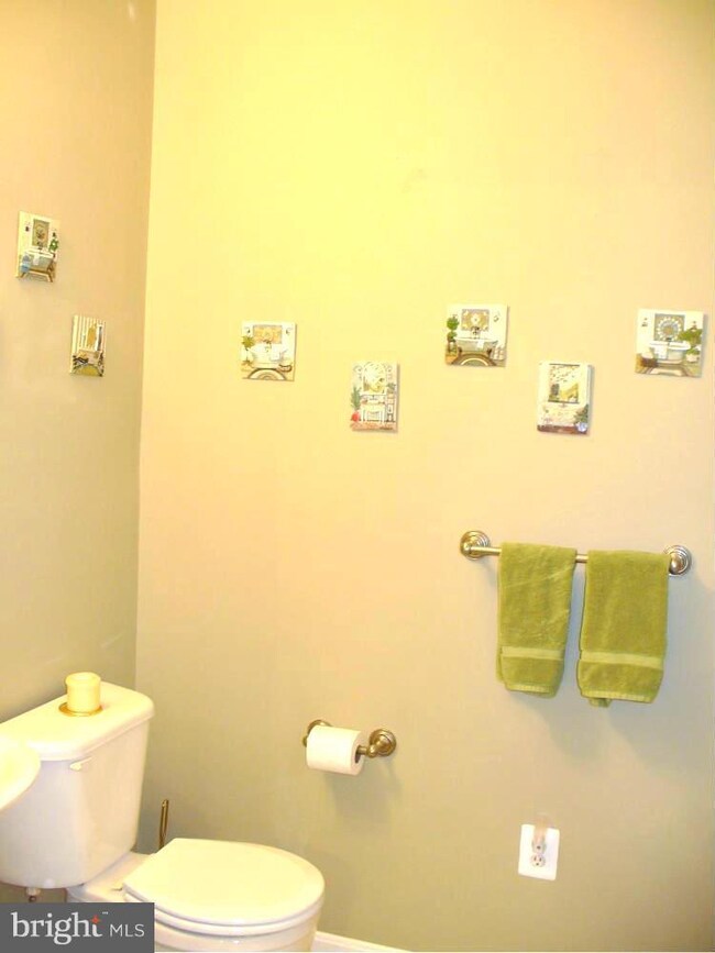 2608 Chapel Lake Dr unit 408, Gambrills, MD 21054 - photo 6