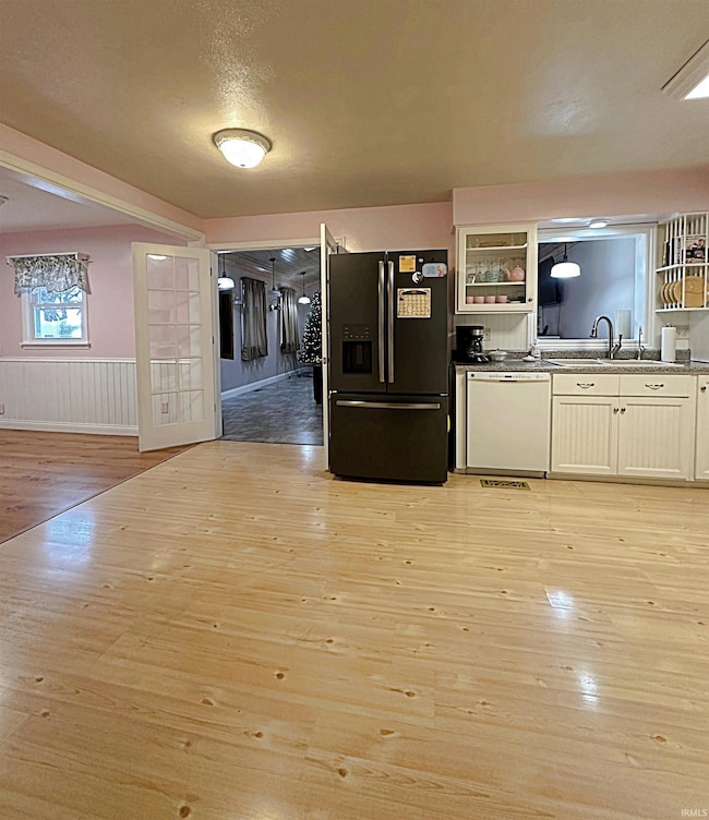 638 E Main St, Elnora, IN 47529 - photo 7