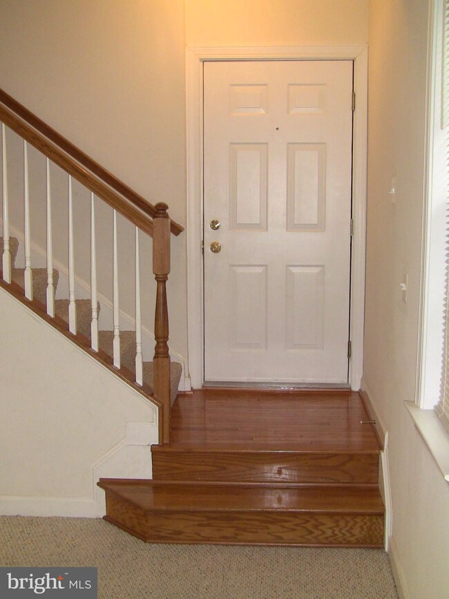 3550 Carriage Walk Ln unit 49-D, Laurel, MD 20724 - photo 2