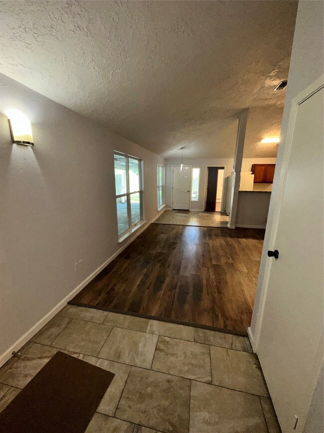 6623 Greenyard Dr, Houston, TX 77086 - photo 3