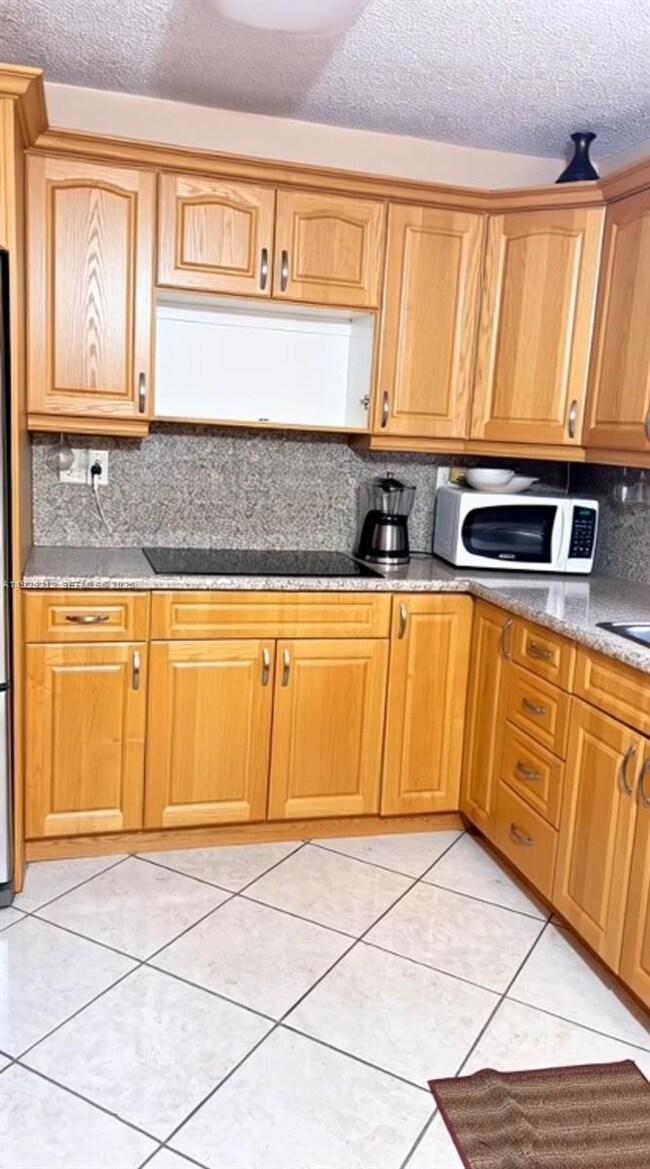 440 E 23rd St unit 1401, Hialeah, FL 33013 - photo 4