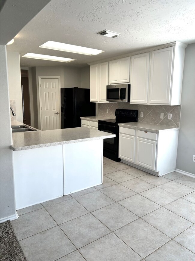 19923 Malletia Dr, Humble, TX 77338 - photo 7