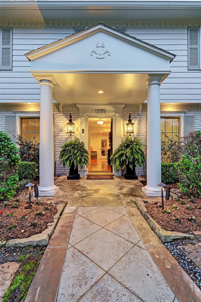 13319 Kingsride Ln, Houston, TX 77079 - photo 3