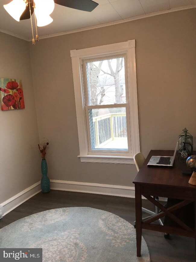 404 Swarthmore Ave, Folsom, PA 19033 - photo 5