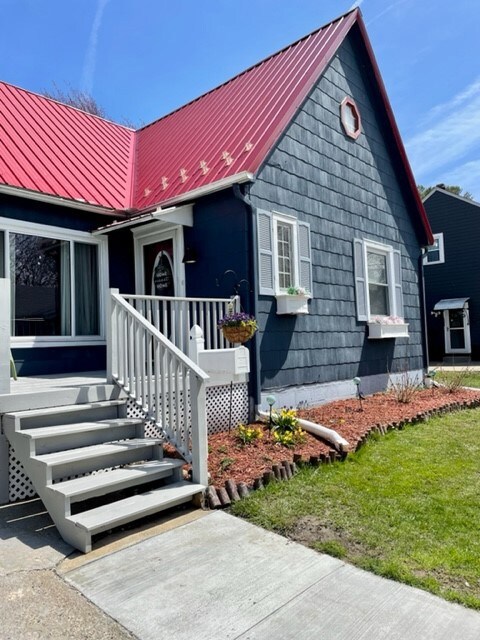 517 Roslyn Ave, Erie, PA 16505 - photo 2