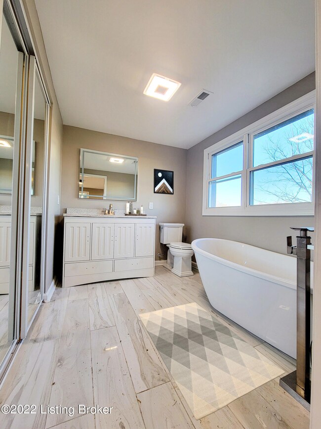 Master Bath_staged