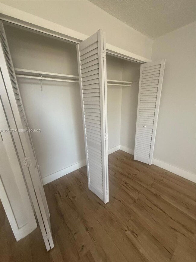 8820 Fontainebleau Blvd unit 302, Miami, FL 33172 - photo 6