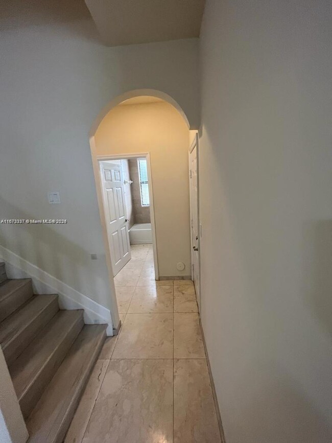 3385 W 86th Terrace unit 3385, Hialeah, FL 33018 - photo 4