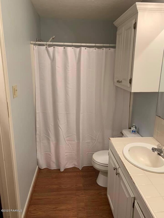 master bath 191 Lee rd image5