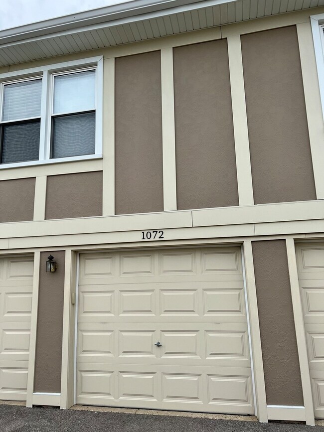 1072 Glouchester Harbor unit 1072, Schaumburg, IL 60193 - photo 6