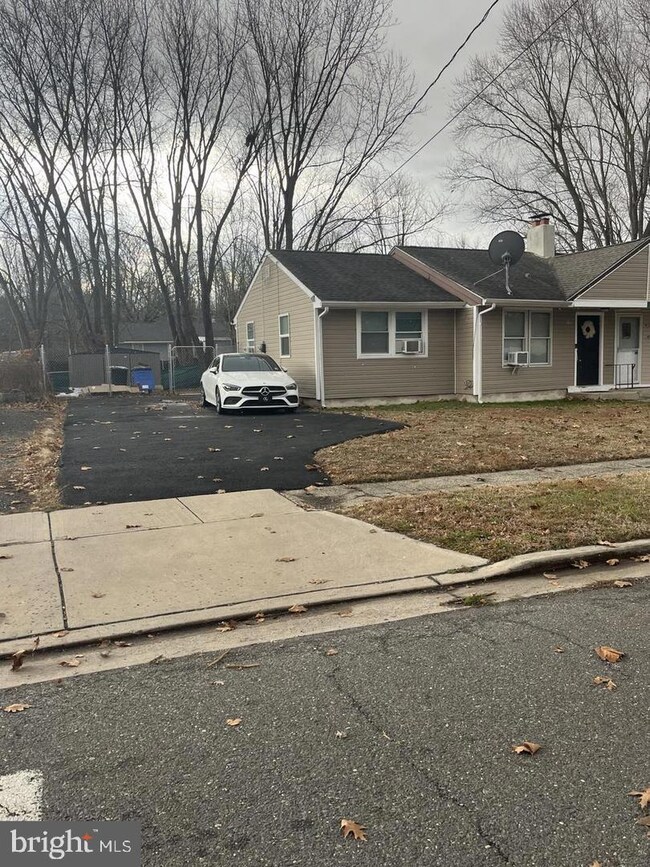 195 Kinsley Rd, Pemberton, NJ 08068 - photo 2