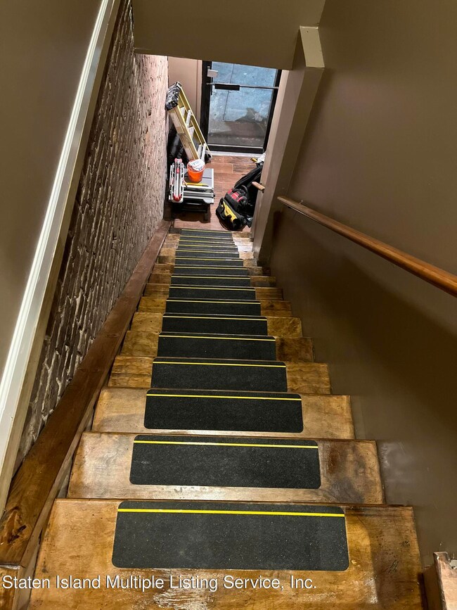 677 Bay St unit 1, Staten Island, NY 10304 - photo 7