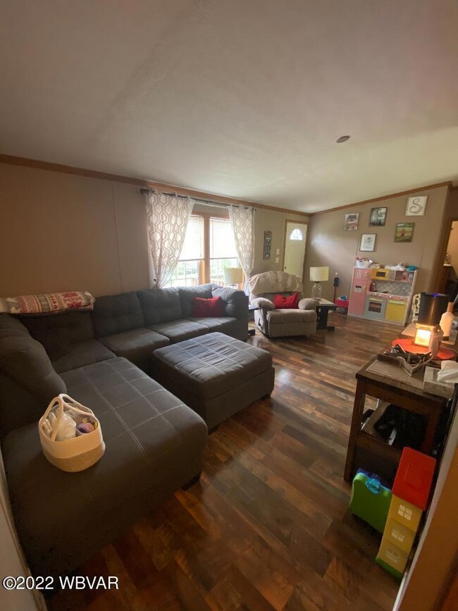 smith, grape st, living room two