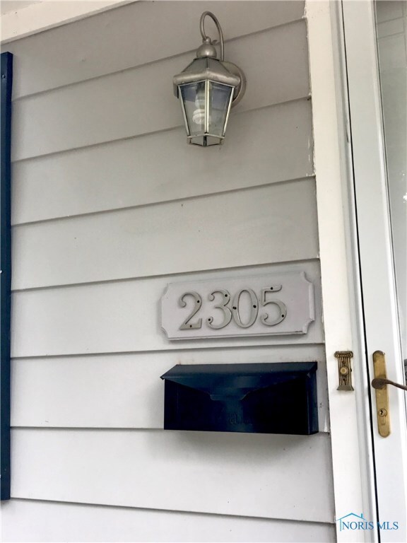 2305 Lambert Dr, Toledo, OH 43613 - photo 3