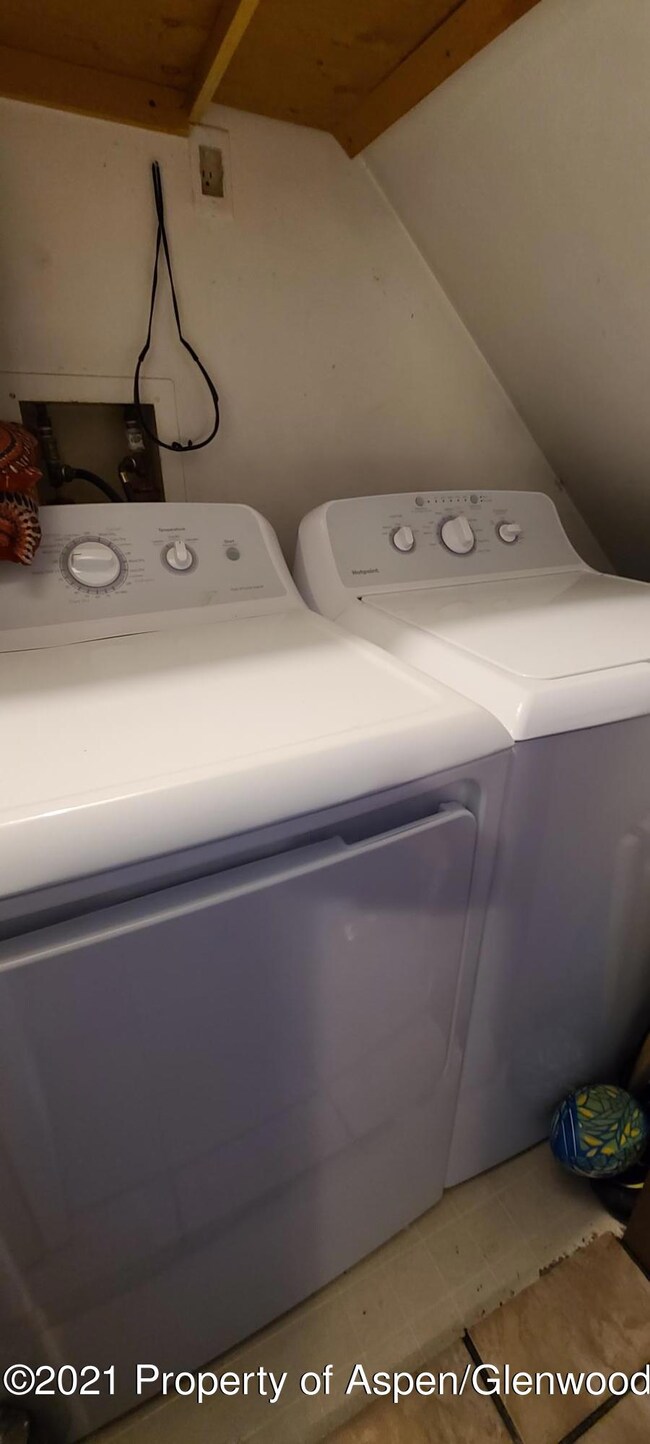 1052 E 7th St, Craig, CO 81625 - photo 4