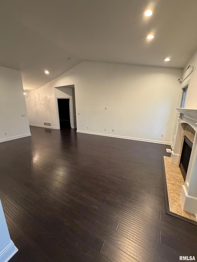 2625 E 56th Ct, Davenport, IA 52807 - photo 5