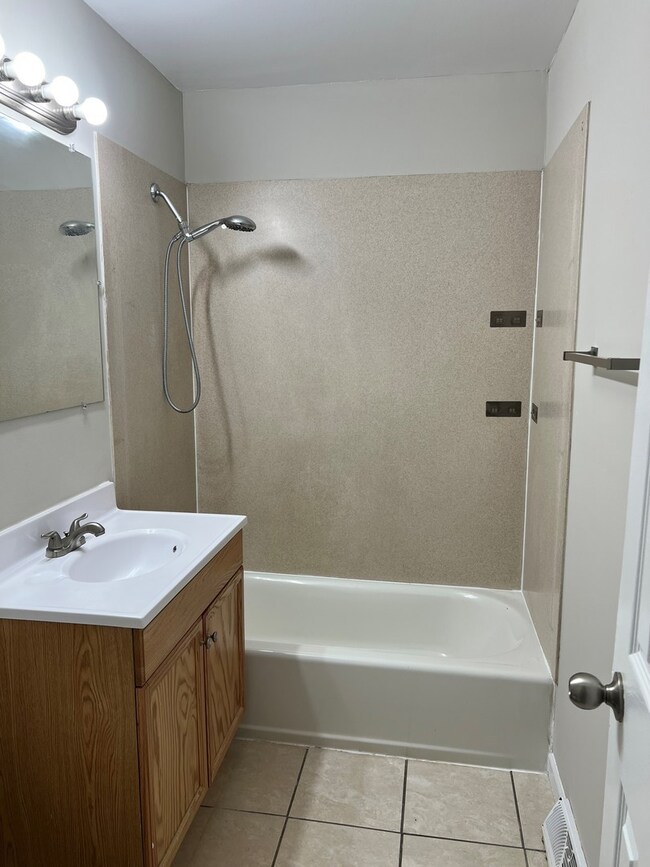 2300 Central Rd, Rolling Meadows, IL 60008 - photo 7