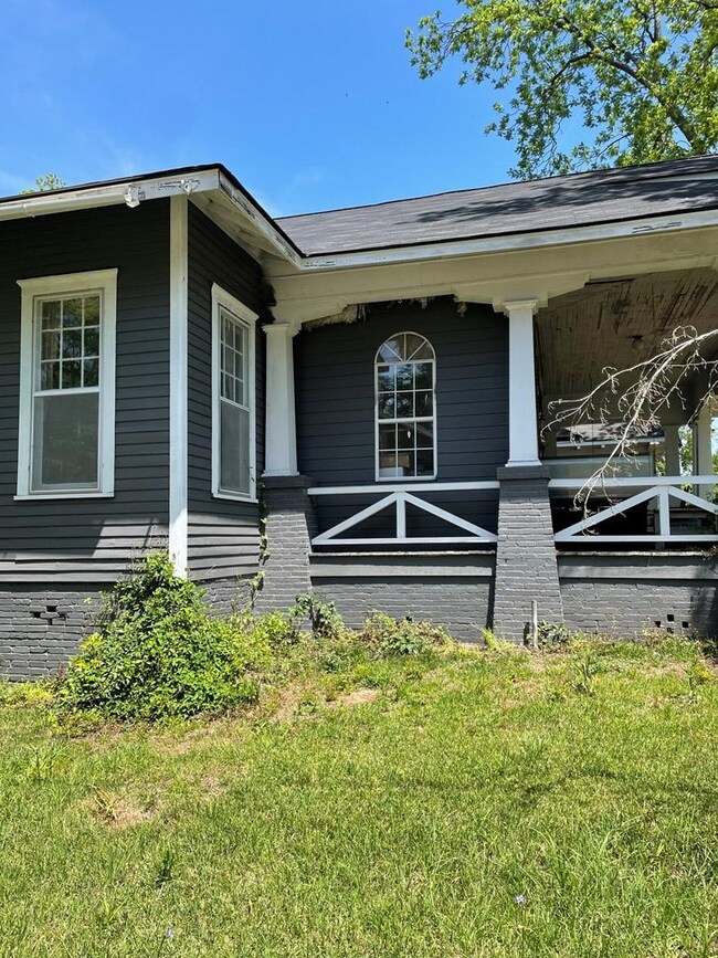 533 Harrold Ave, Americus, GA 31709 - photo 2