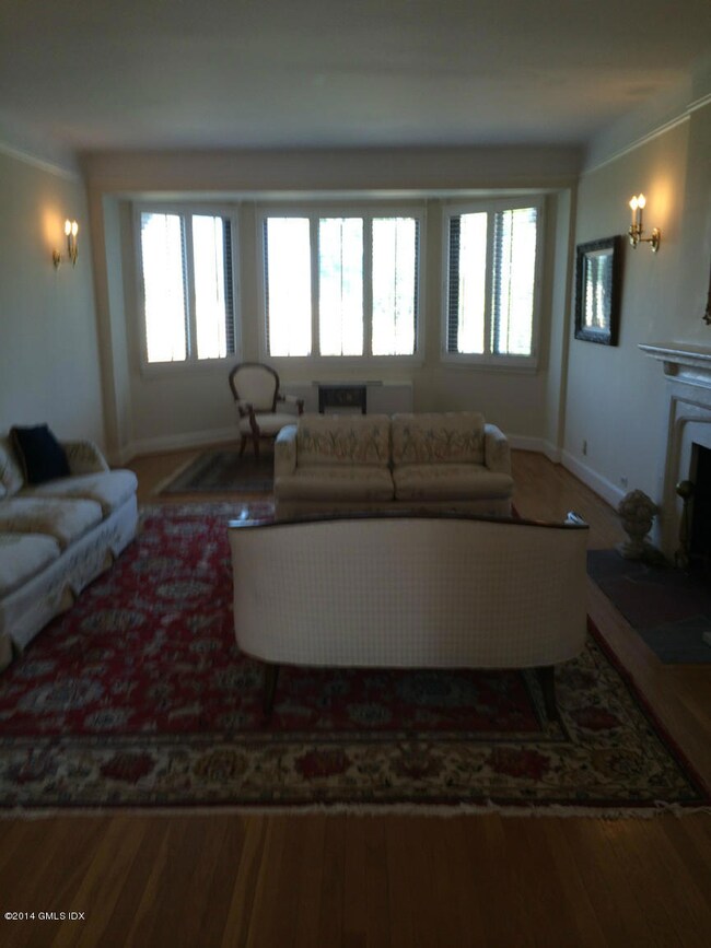 Greenwich Lodge unit 4E, Greenwich, CT 06830 - photo 2