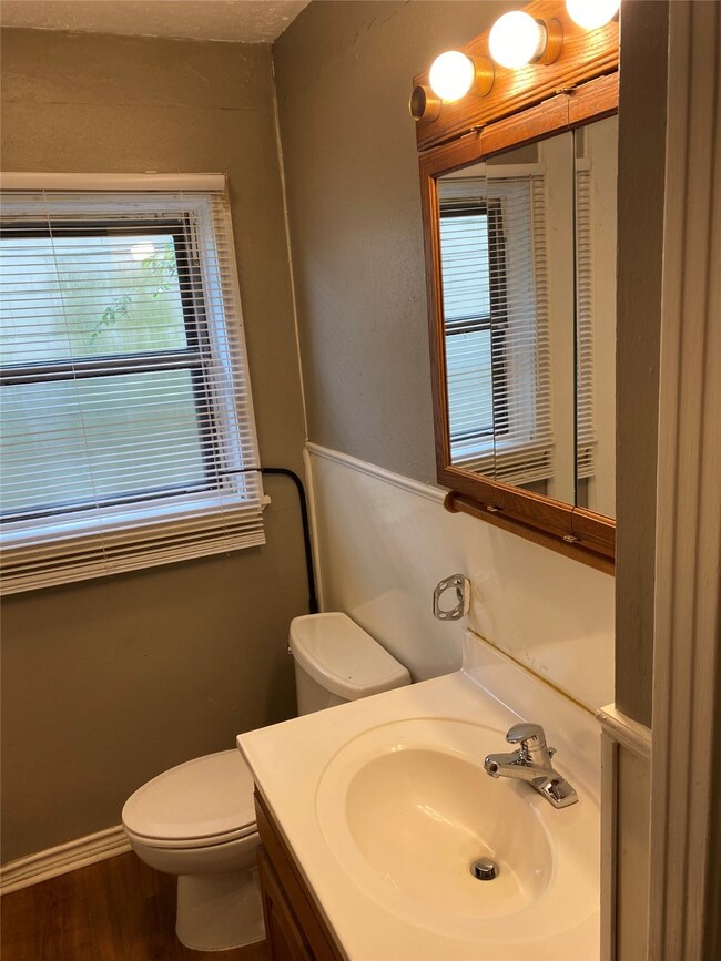 4914 Perry St, Houston, TX 77021 - photo 5