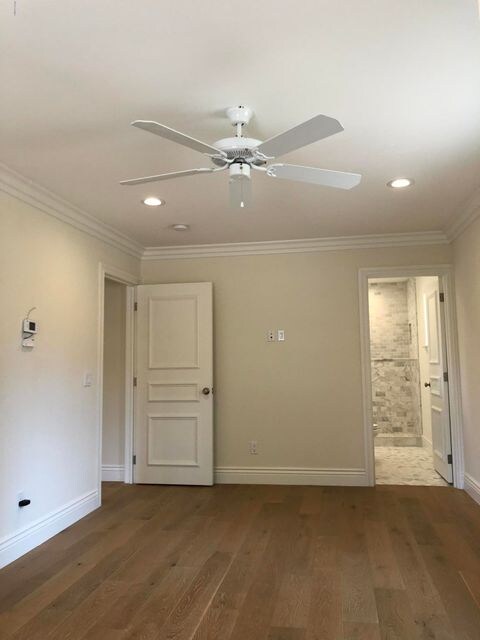 Bath in back bedroom