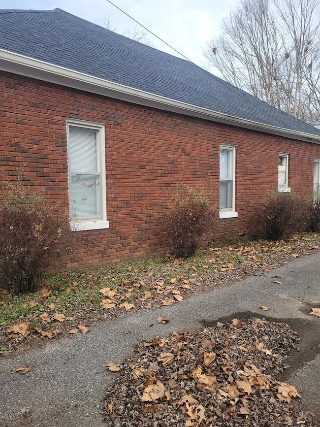 207 S Highland St, Paris, TN 38242 - photo 3