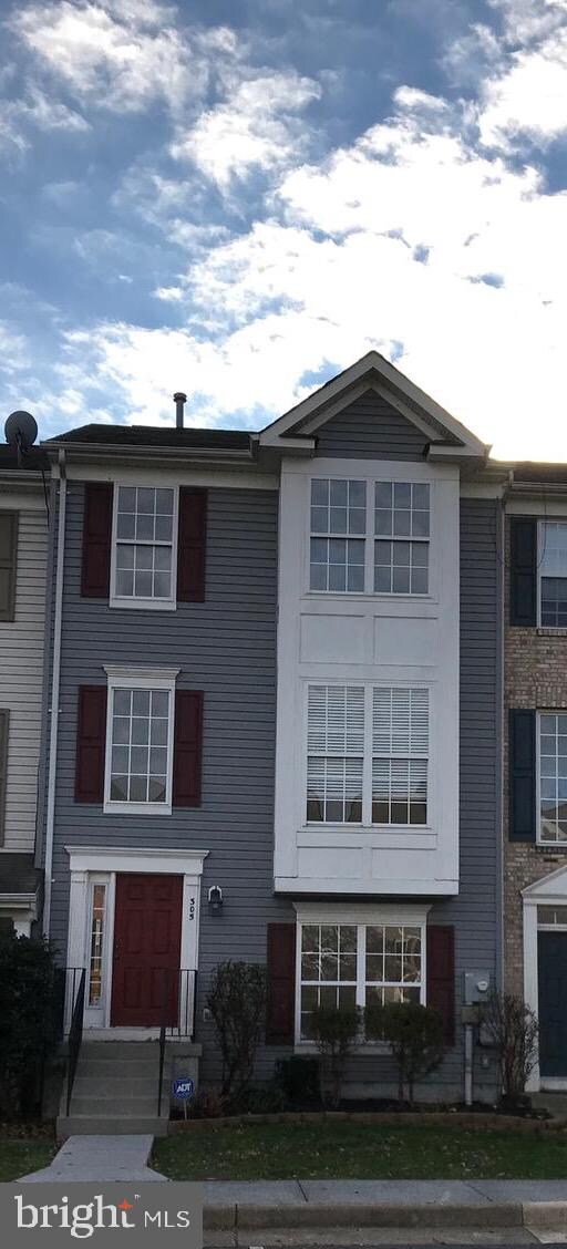 305 Hamilton Ct, Stephens City, VA 22655 - photo 2