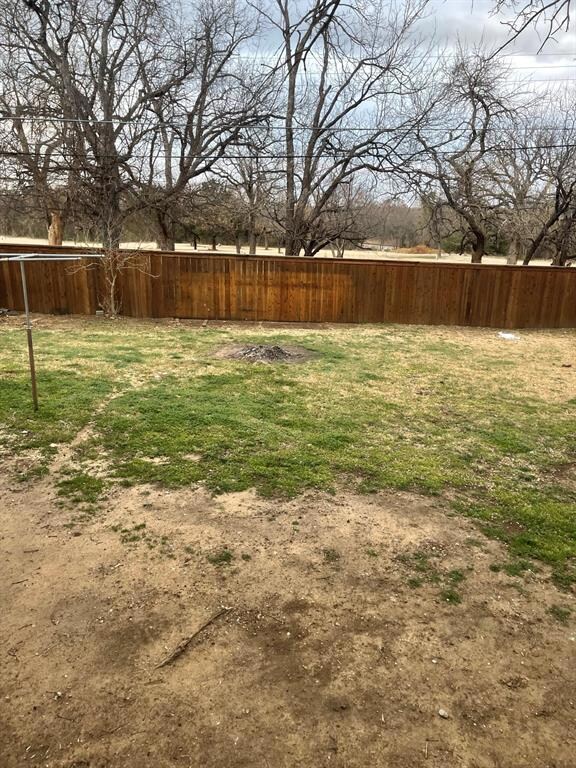 1721 Ridgewood Rd, Denison, TX 75020 - photo 2