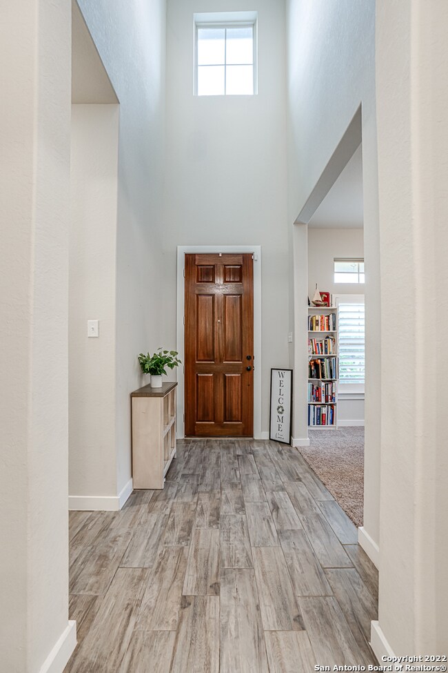 10534 Far Reaches Ln, Helotes, TX 78023 - photo 7