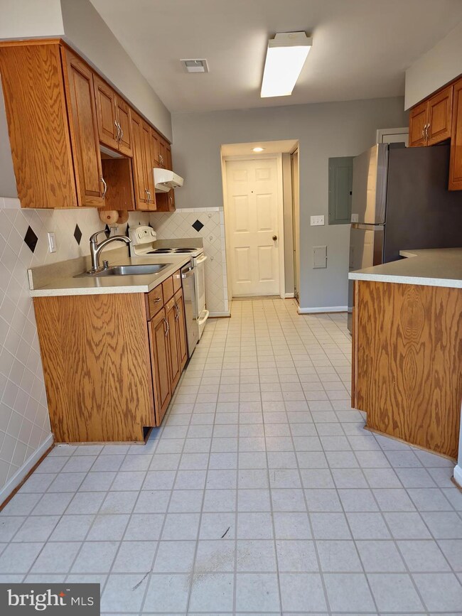 9423 Nicklaus Ln, Laurel, MD 20708 - photo 7