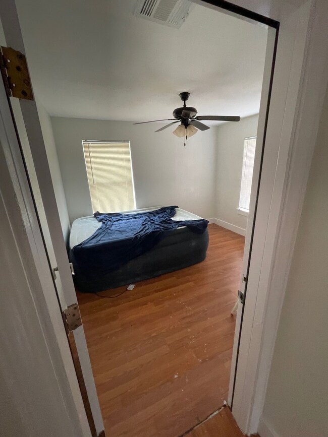 4132 Crane St, Houston, TX 77026 - photo 6