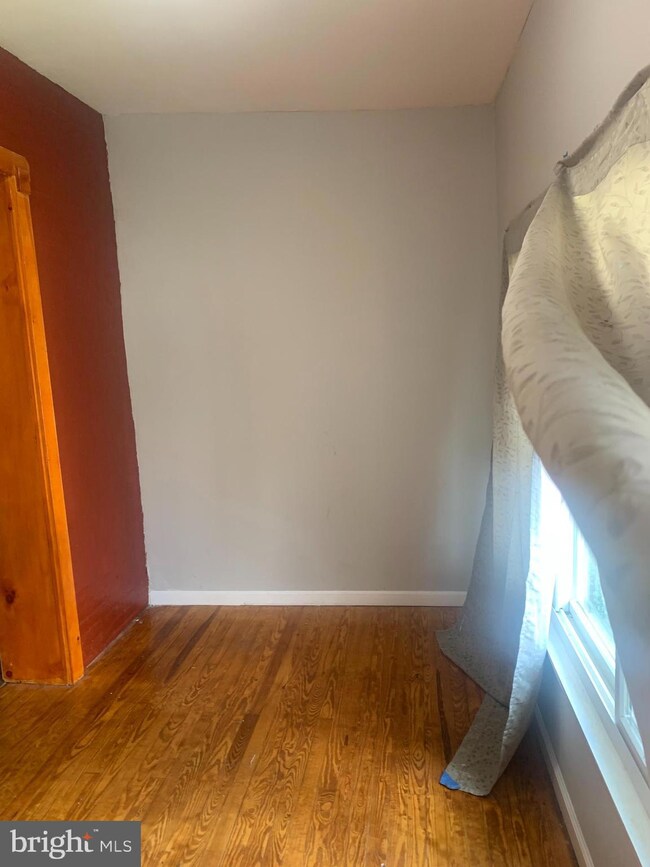 220 Hamilton Ave, Darby, PA 19023 - photo 3
