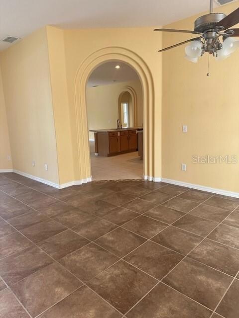 642 Coventry Rd, Davenport, FL 33897 - photo 4