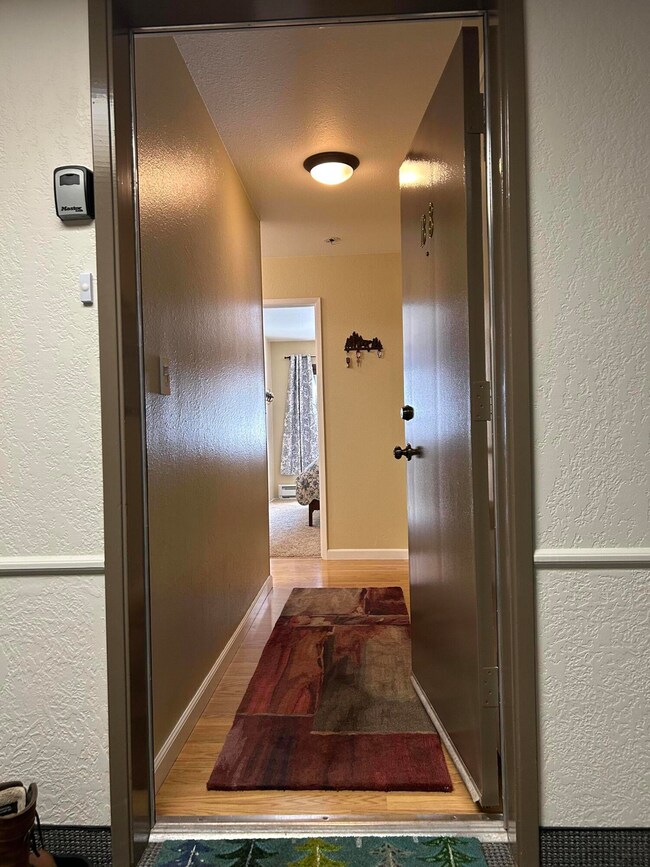 102 S Alpine unit B-8, Brian Head, UT 84719 - photo 2