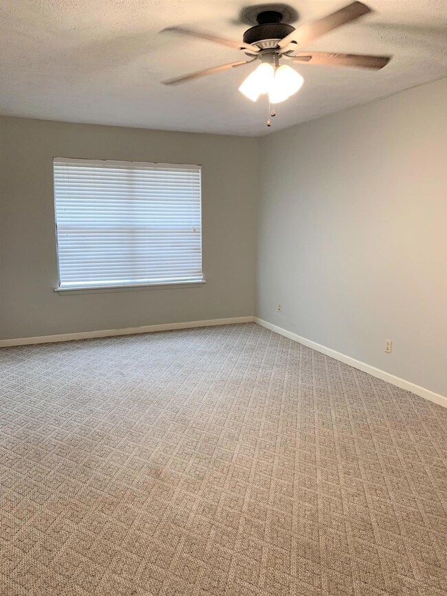 15 Giles Dr, Laurel, MS 39443 - photo 7