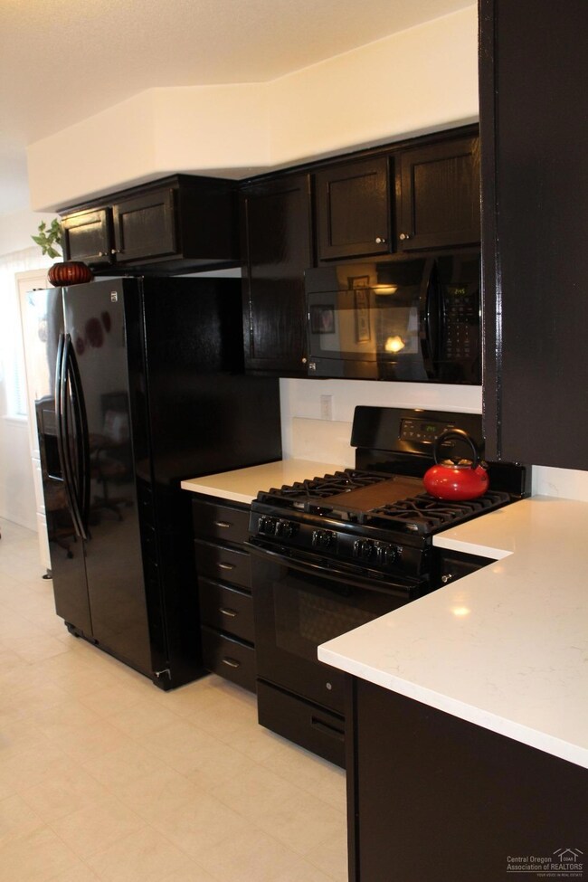 2119 NW Elm Ave, Redmond, OR 97756 - photo 6