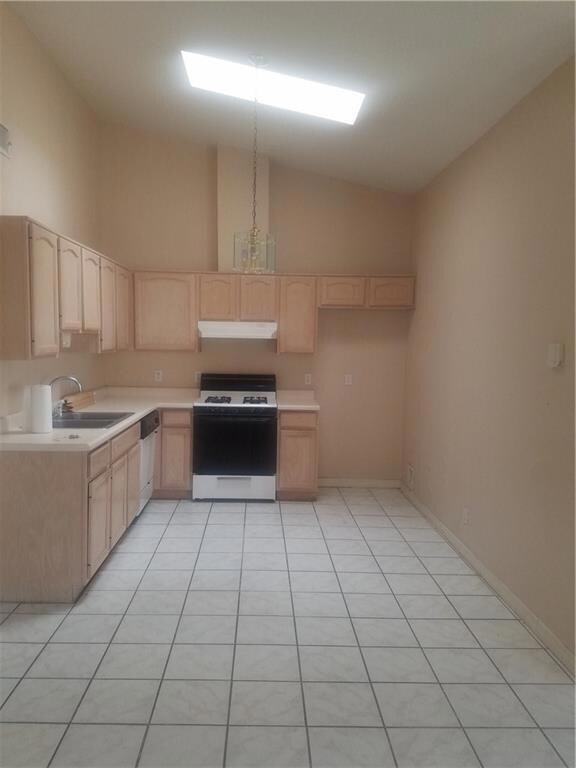 1606 Hartsdale Dr unit A,B, Horizon City, TX 79928 - photo 6