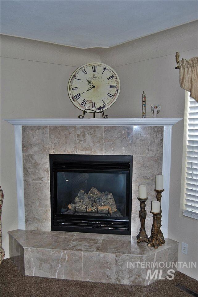 611 Almond St, Nampa, ID 83686 - photo 4