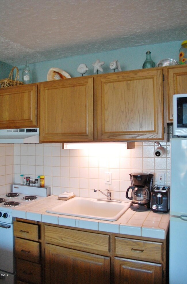 Kitchen with plenty of storage