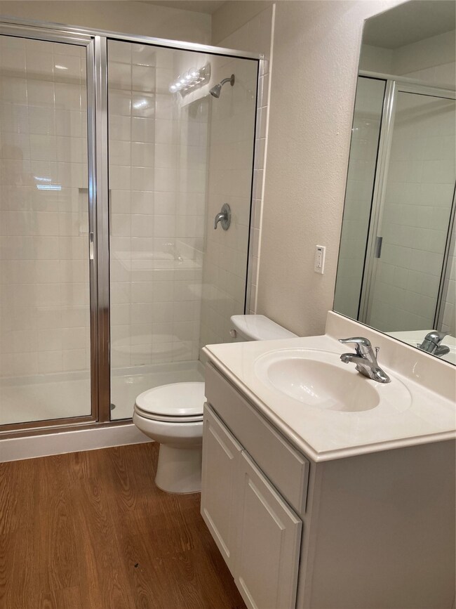 1319 Betsy Ross St, Alvin, TX 77511 - photo 6