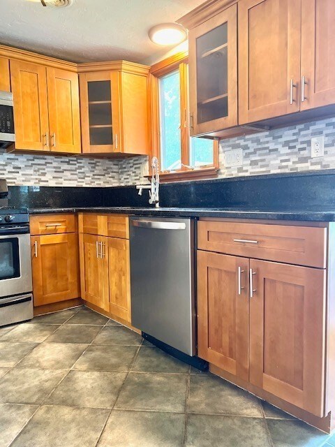 1 Hayward St, Randolph, MA 02368 - photo 4