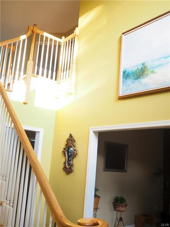 642 Ryan Dr, Allentown, PA 18103 - photo 3